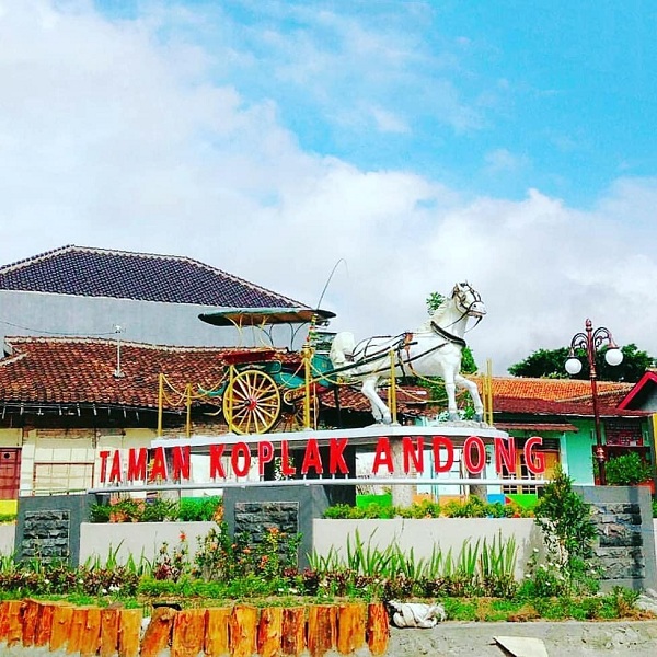 TAMAN KOPLAK ANDONG