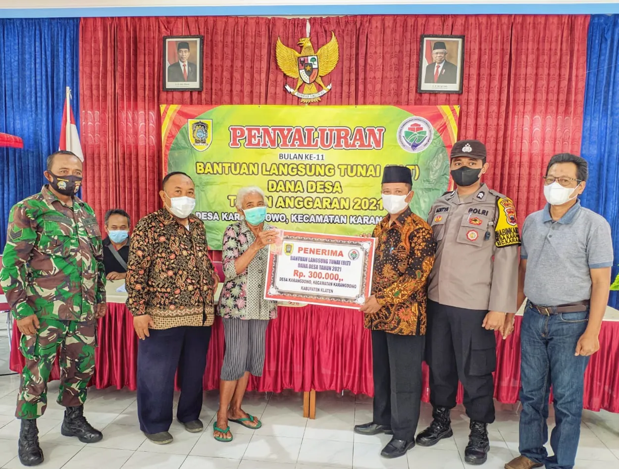 PENYALURAN BANTUAN LANGSUNG TUNAI (BLT) BULAN KE-11 TAHUN 2021 DESA KARANGDOWO