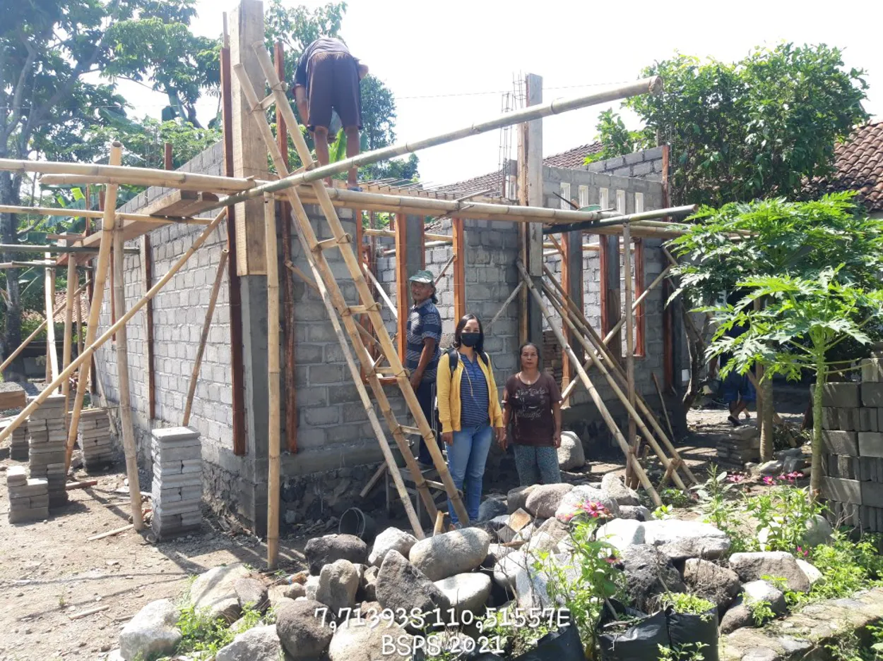 54 KK di Desa Joho menerima Bantuan Stimulan Perumahan Swadaya (BSPS)