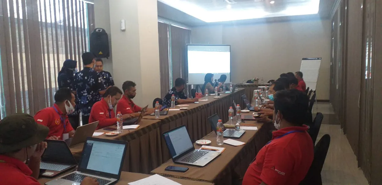 Pelatihan Digitalisasi Desa di Desa bawukan