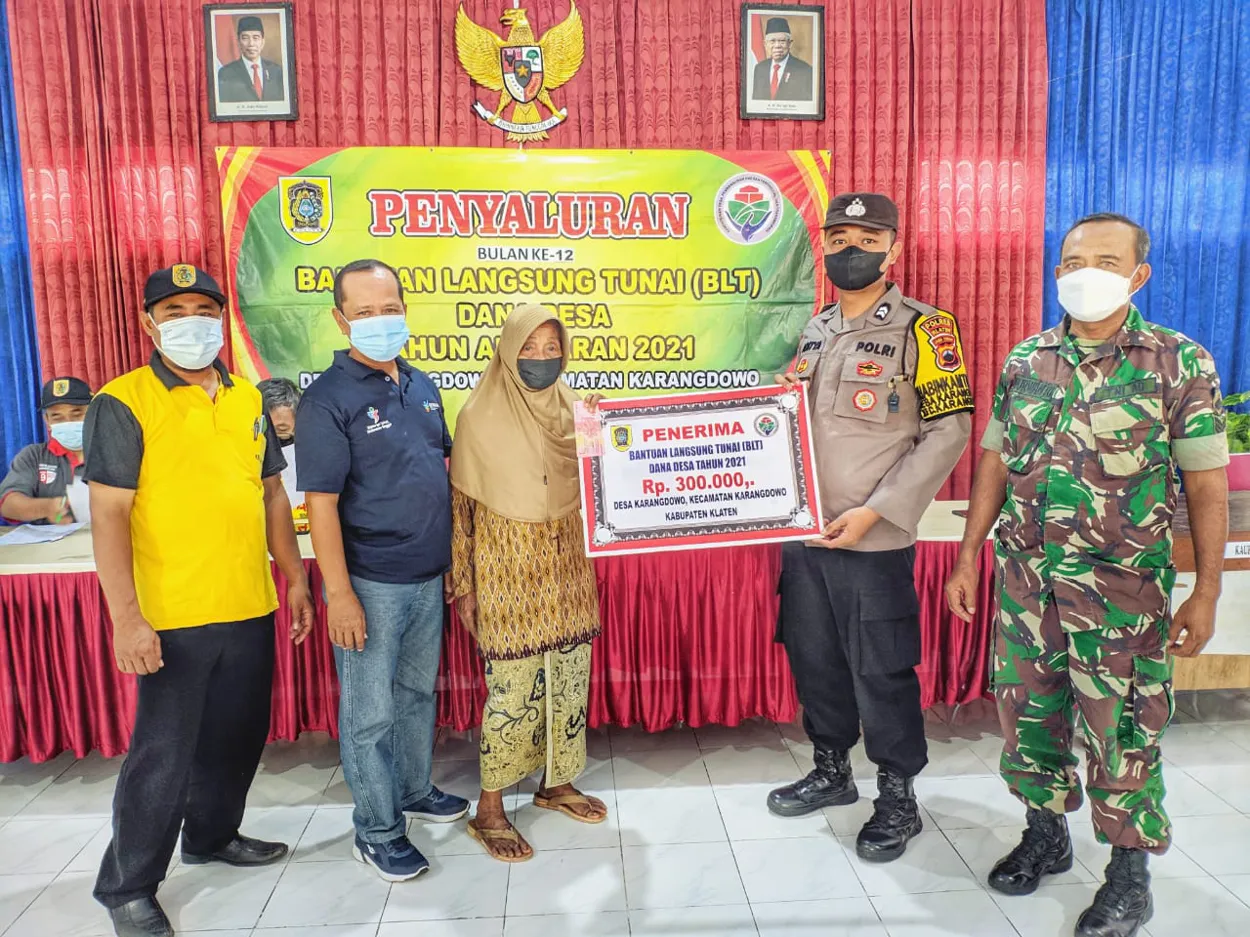PENYERAHAN BANSOS BLT DD BULAN KE-12 DESA KARANGDOWO
