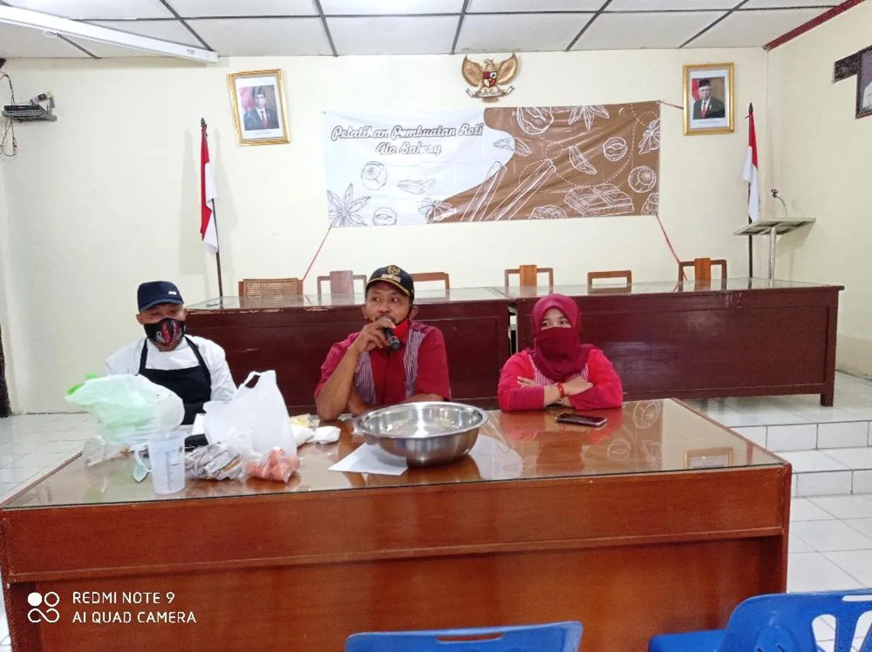 Pelatihan Tataboga di Aula Kantor Desa Joho