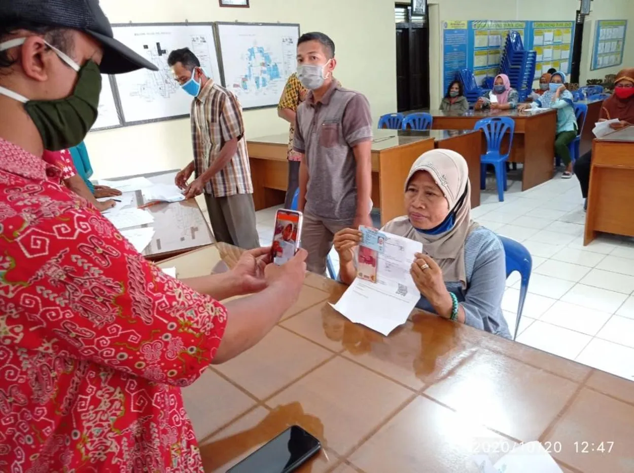 173 Warga Joho Terima Bansos Tunai Tahap Tujuh