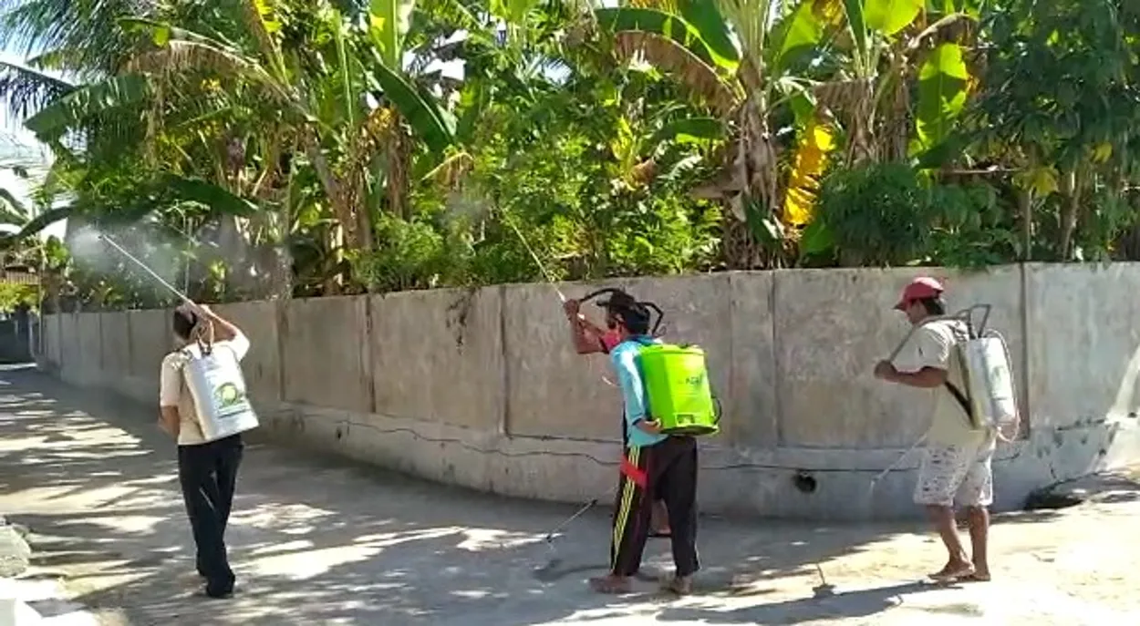 Penyemprotan Eco Enzyme Desa Karangdowo