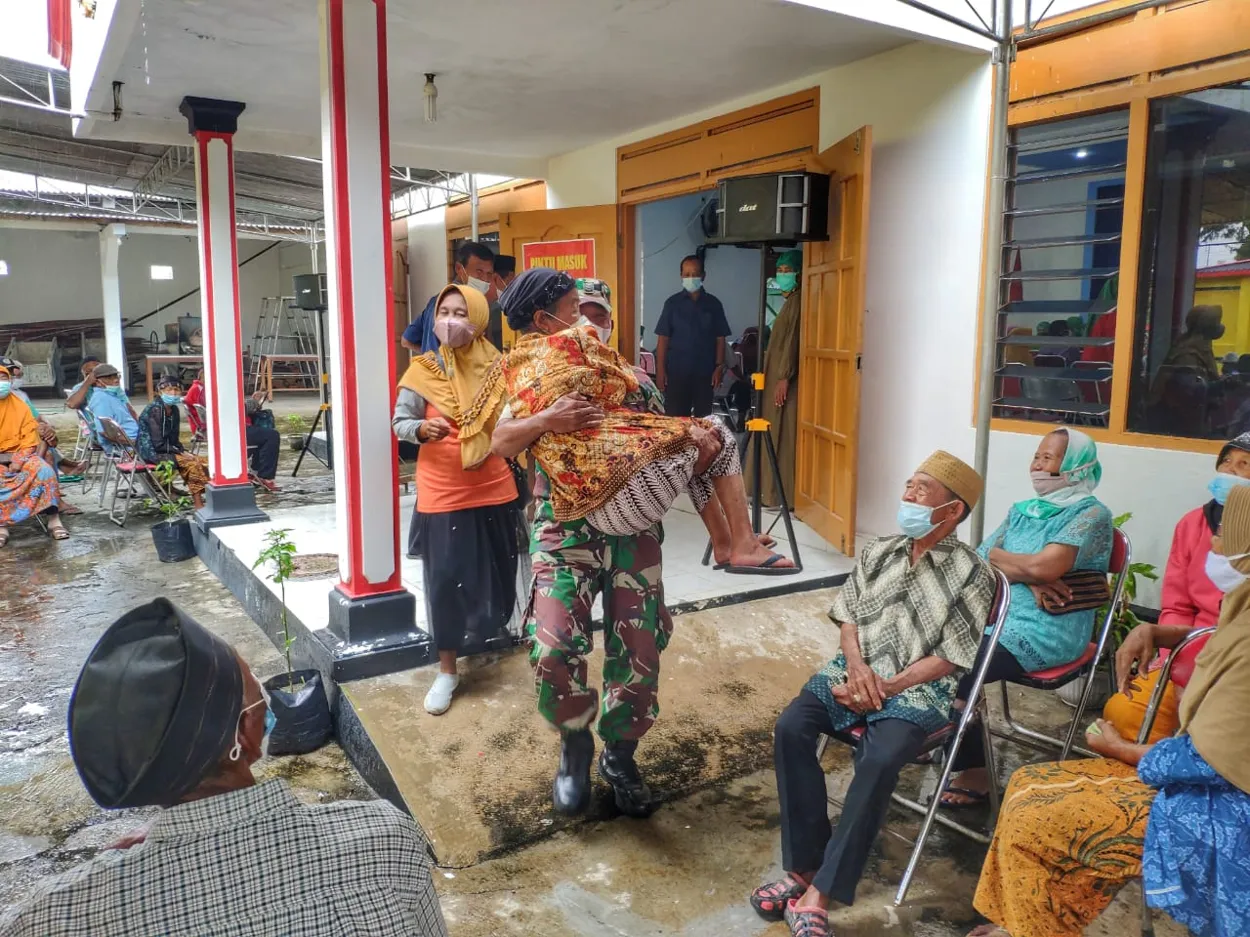 PEMBERIAN VAKSIN BOOSTER DESA KARANGDOWO