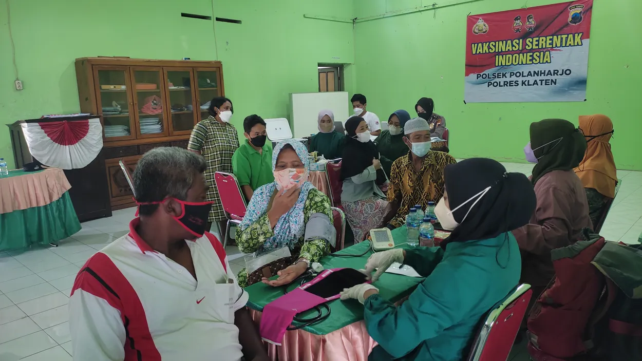 Vaksinasi Serentak Indonesia