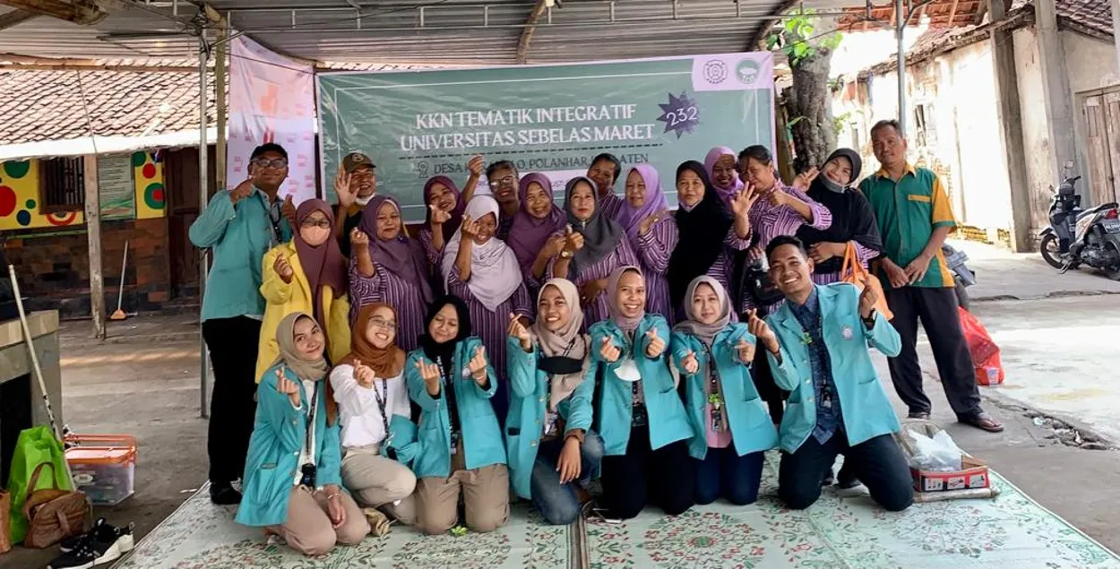 KKN UNS 232 dan Bank Sampah Rukun Santoso Laksanakan Program Sosialisasi Pengelolaan Sampah