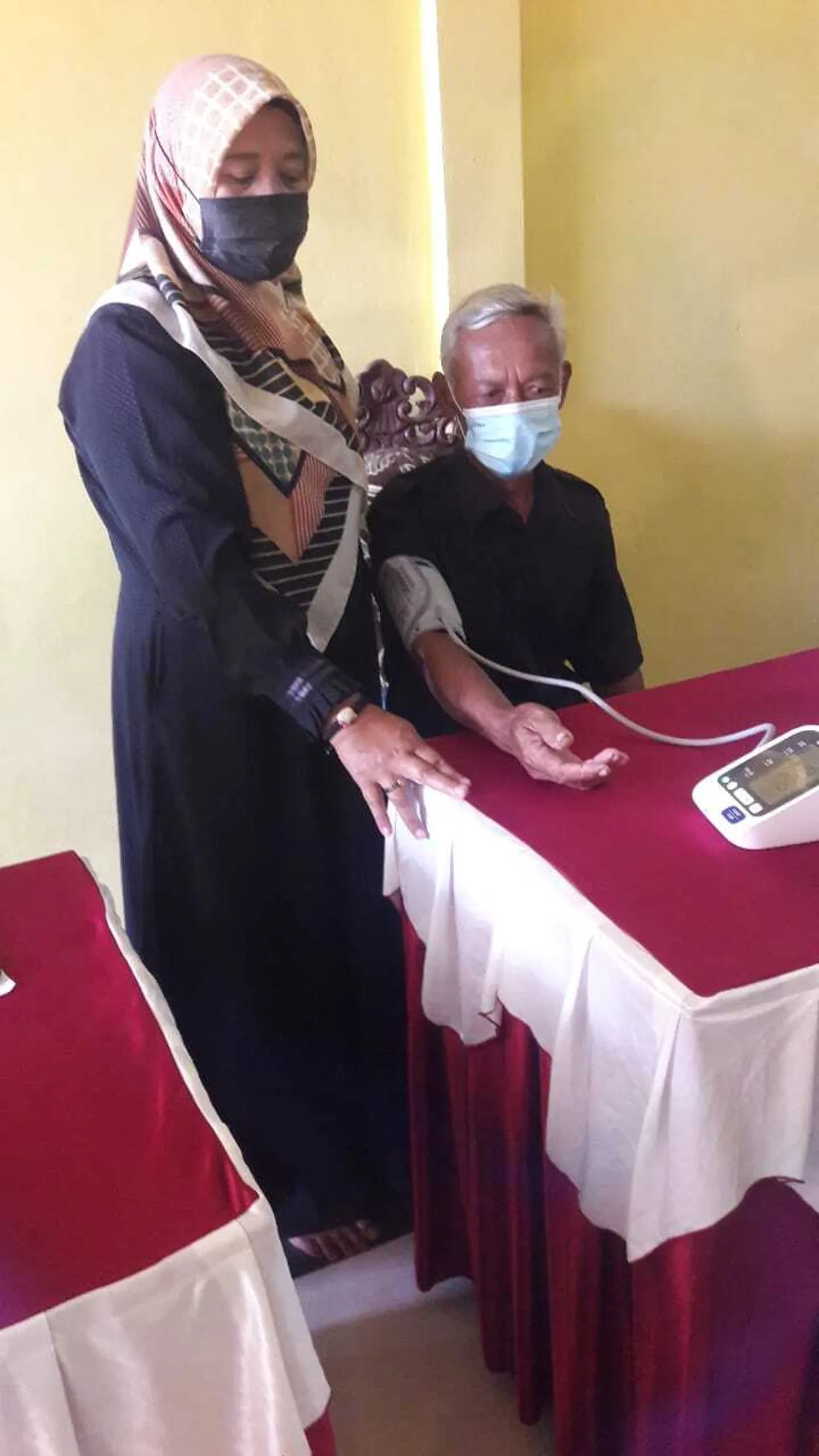 BALITA DAN LANSIA BONO MENDAPATKAN TAMBAHAN GIZI MAKANAN MELALUI PMT