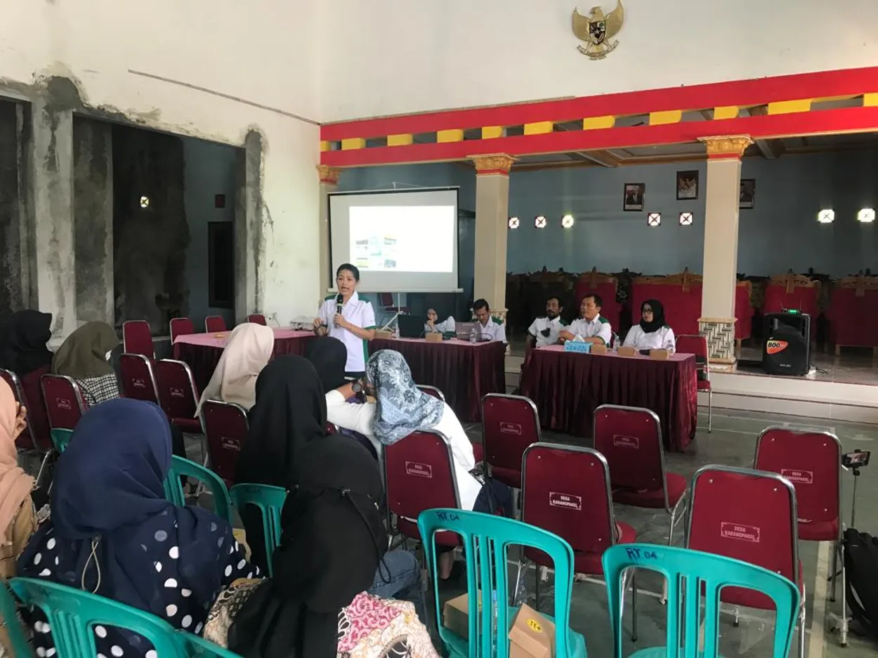 PELATIHAN DIGITAL MARKETING DAN E-COMMERCE