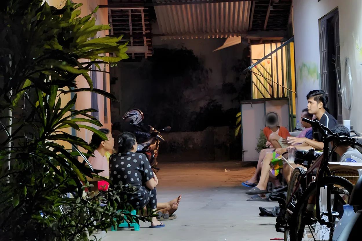 Lagi Jaman Pinjol, GA BAHAYA TA? Mahasiswa KKN Undip Gelar Pendampingan Pinjol dan Investasi Bodong!