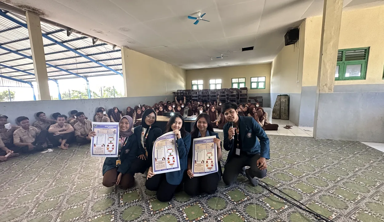 Ciptakan Generasi Cemerlang, Tim KKN Undip Galang Pendampingan Anti Narkoba dan Miras di Desa Teloyo