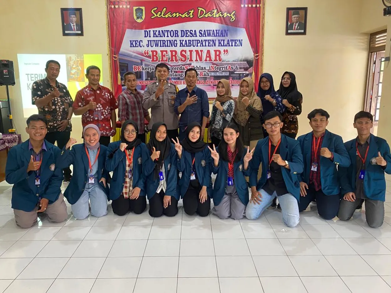 Penyambutan Mahasiswa KKN UNDIP di Balai Desa