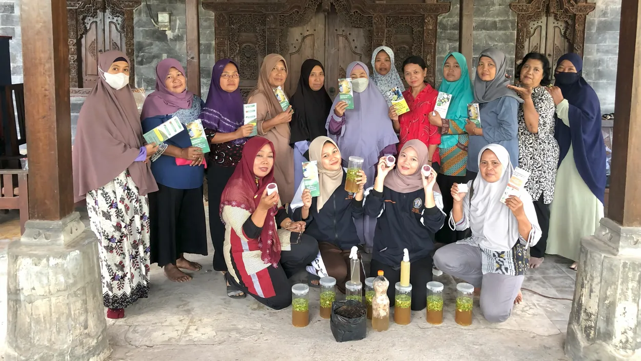 Kolaborasi Mahasiswi FSM dan FPP: Revolusi Pertanian Organik