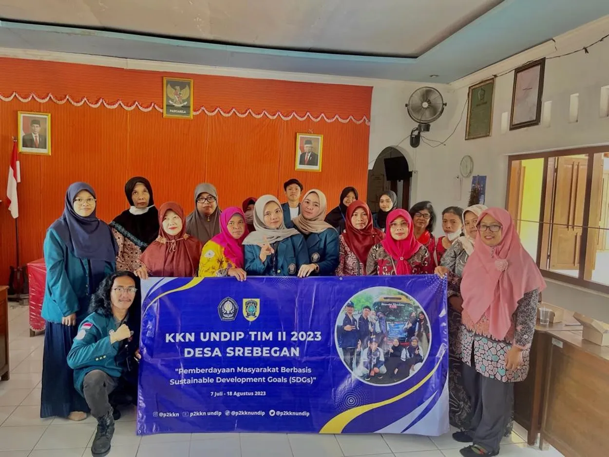 Dari Limbah Minyak Jelantah Menjadi Lilin Aromaterapi, Bersama Ibu PKK Desa Srebegan