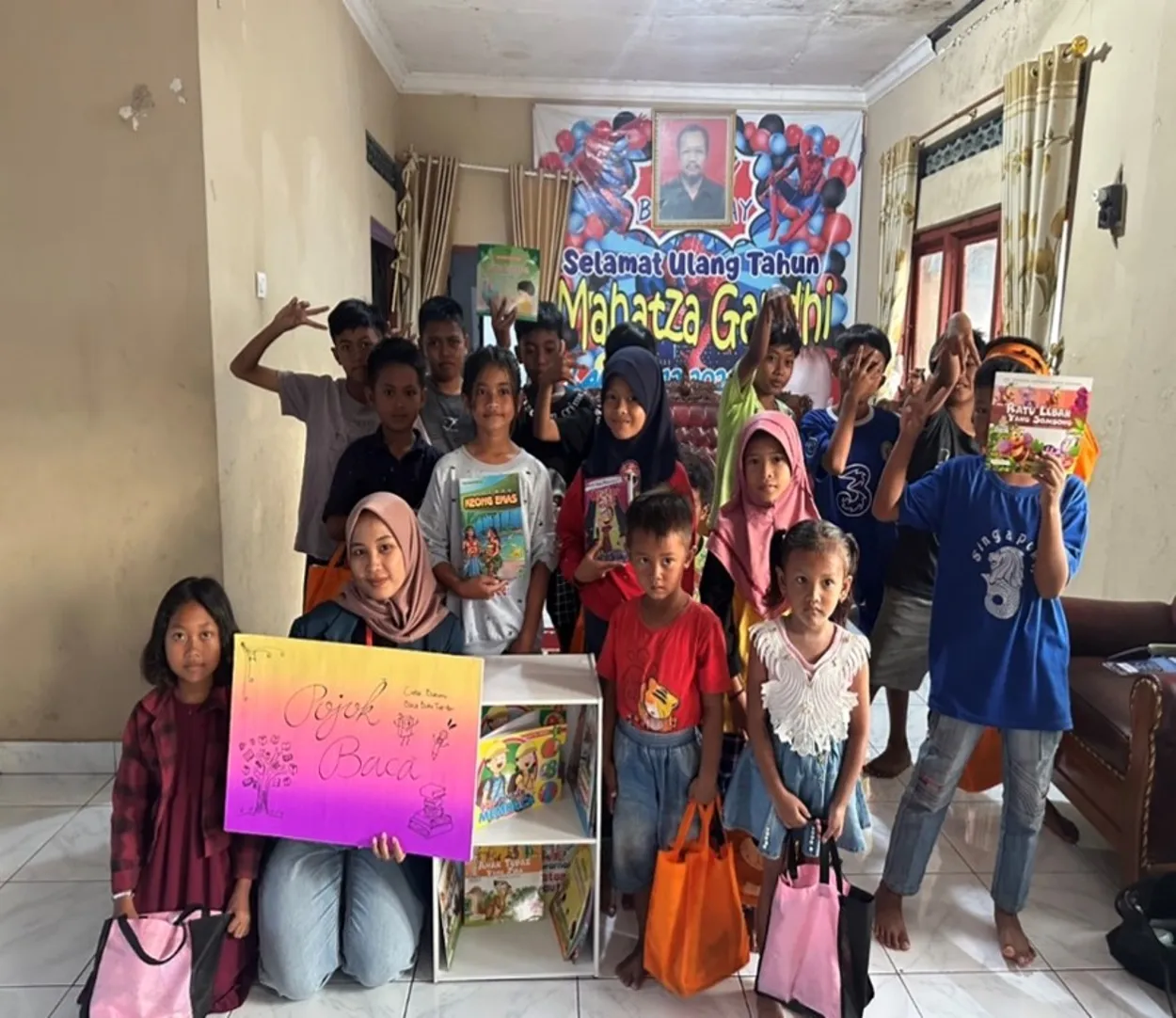 Mahasiswa KKN Undip Tim II Mendorong Literasi dengan Membangun Pojok Baca