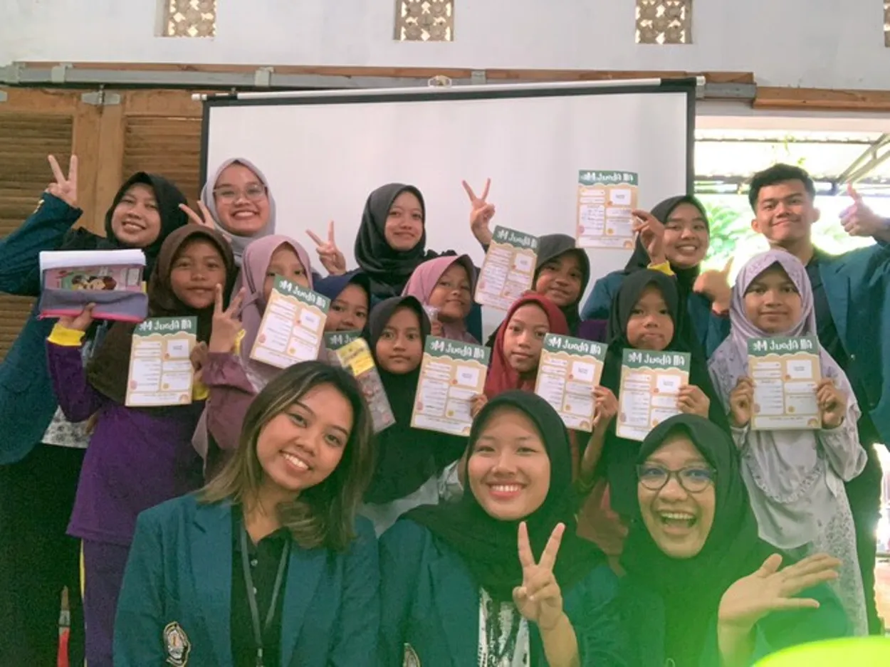 Have Fun with English, Mahasiswa Undip Bentuk Komunitas Bahasa Inggris bagi Anak – Anak Desa Meger