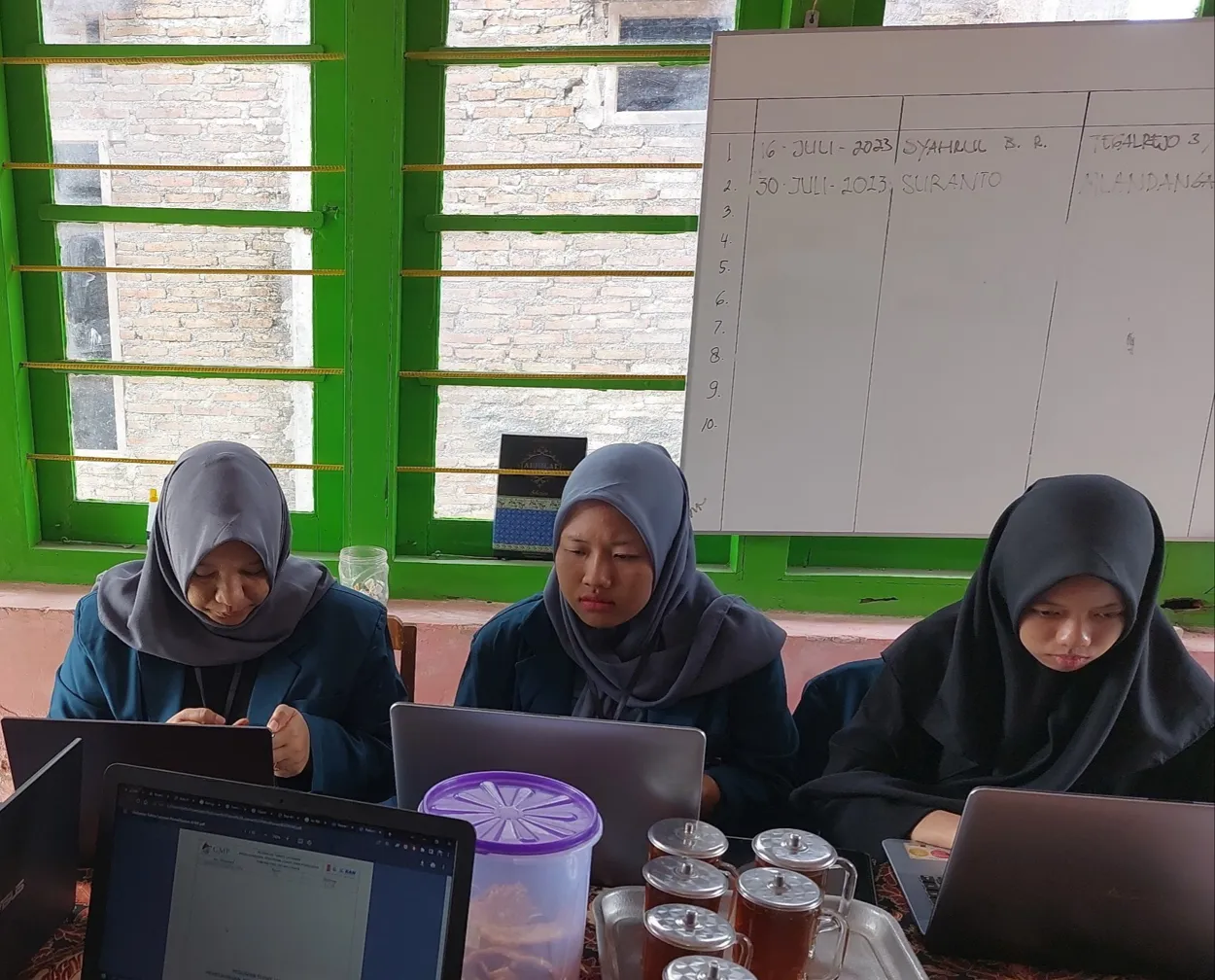 Membuka Pintu Skala Global: Mahasiswa Undip Mengalihbahasakan Website Desa