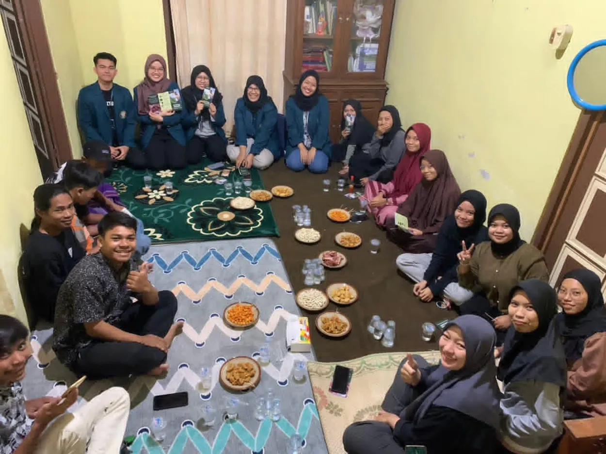 Mahasiswa UNDIP Ubah Limbah Dapur Kulit Bawang Merah dan Bawang Putih Menjadi Pestisida Organik