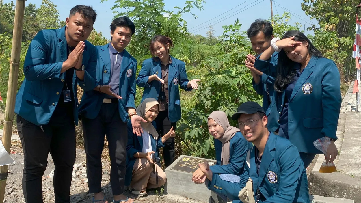 Mengukir Identitas Tanah Air: Pemasangan Batas Desa Mewarnai Kisah Harmoni Wilayah