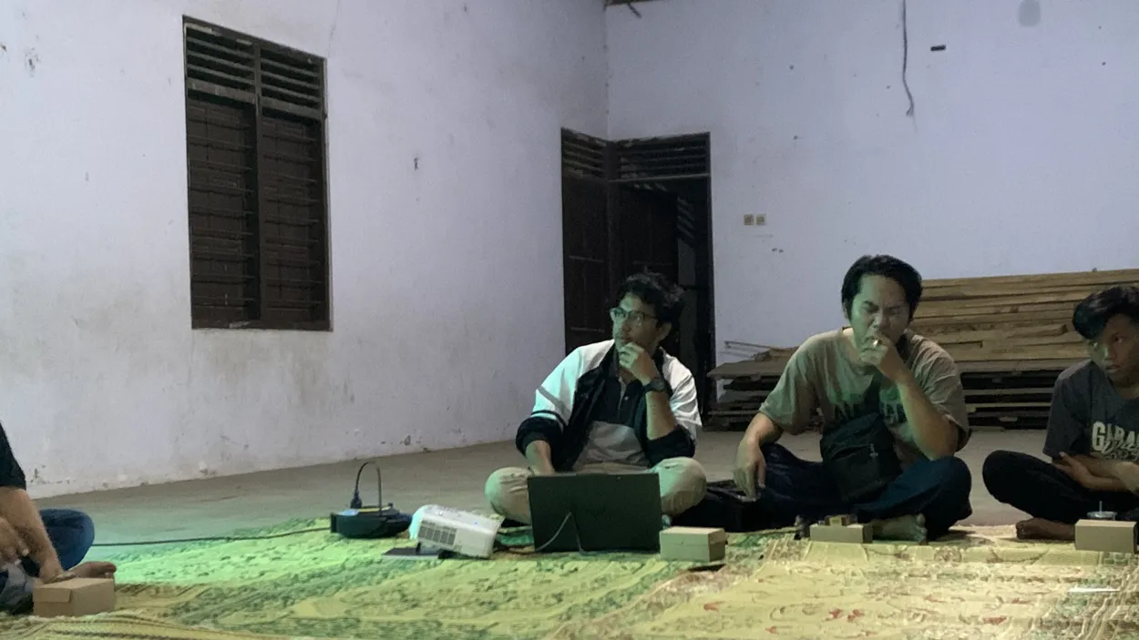 AMAZING! Mahasiswa KKN Undip Edukasi Pembuatan Reportase dengan AI