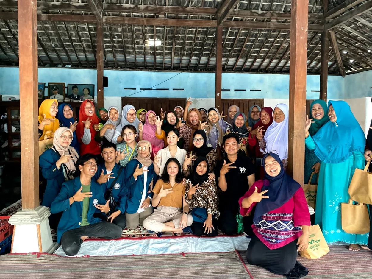 Edukasi Pengelolaan Limbah Rumah Tangga Untuk PKK Desa Kaligawe