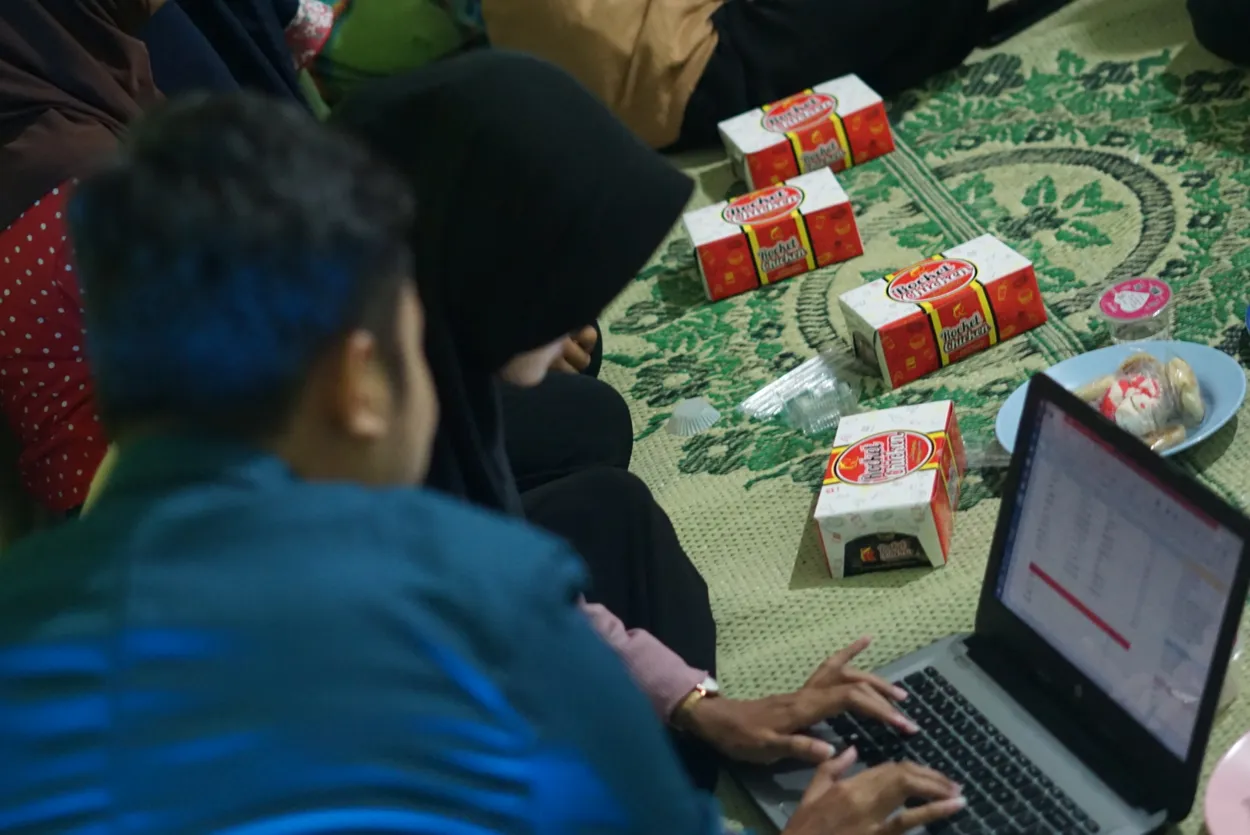 Mahasiswa KKN Undip Berikan Pelatihan Mahir Excel Untuk Remaja Desa Kaligawe