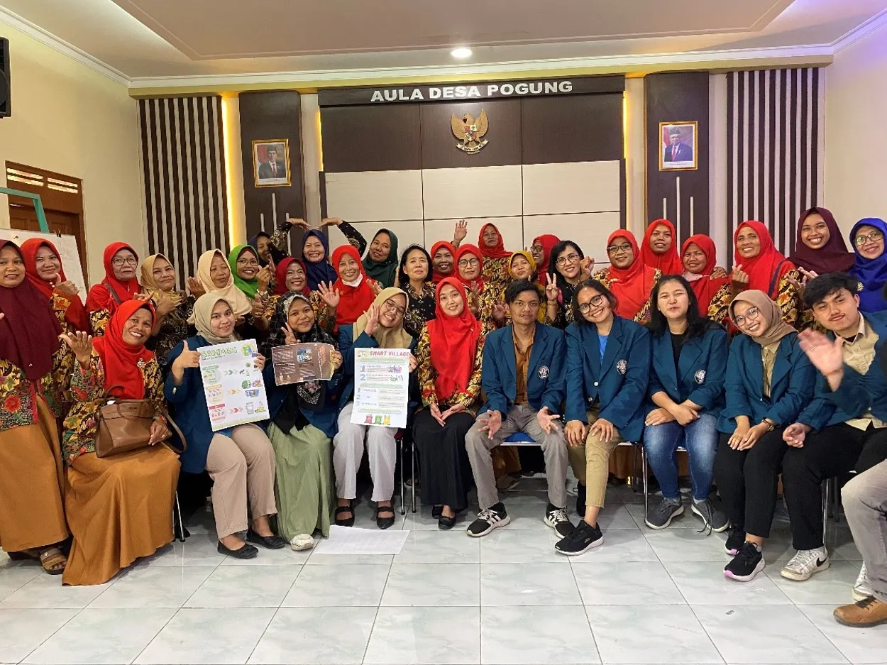 Sehat dan Ekonomis, Mahasiswa KKN Undip Lakukan Pemurnian Minyak Jelantah dengan Kulit Pisang