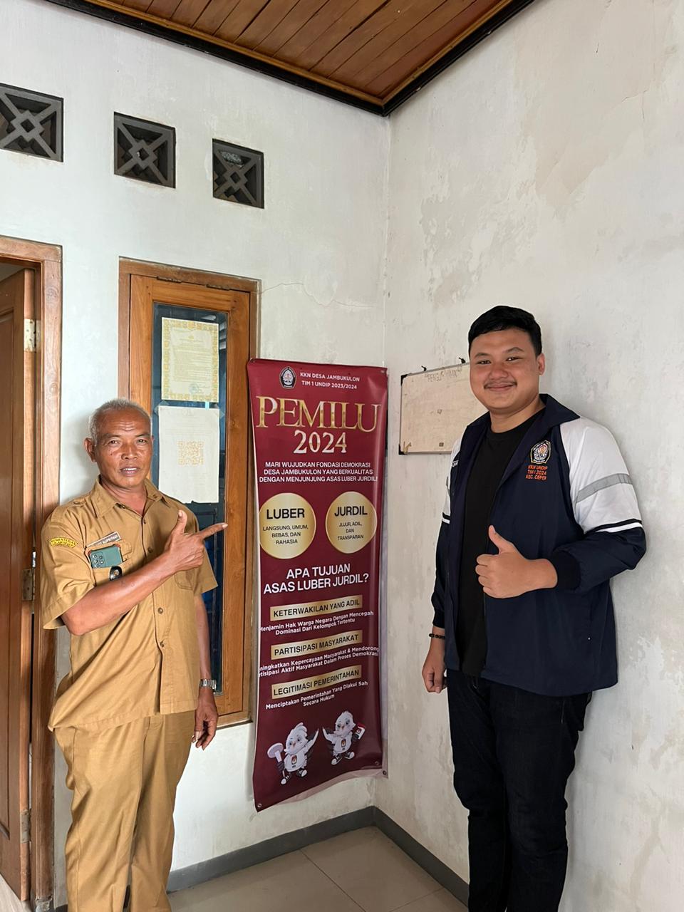 Dostingizning uyida onlayn porno tomosha qiling